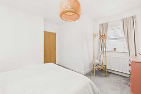 Host Stay Cringle Cottage