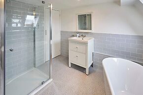 Host Stay George Street Retreat