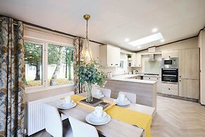 Host Stay Sunbird Lodge