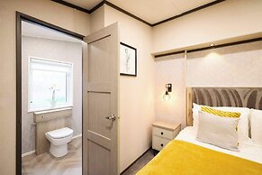Host Stay Sunbird Lodge