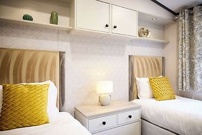 Host Stay Sunbird Lodge