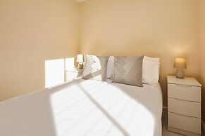 Host Stay Ross View Second Floor Apartment