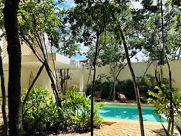 Jungle  Studio Balcony & Hammock S19