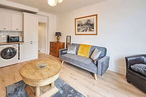 Host Stay Grand Parade Apartment