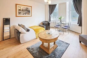 Host Stay Grand Parade Apartment