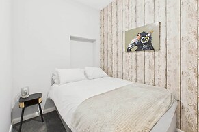 Host Stay Crosby House