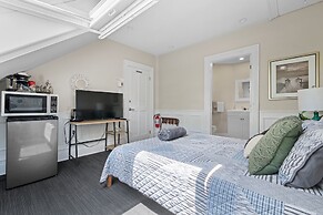 Red George Inn and Suites
