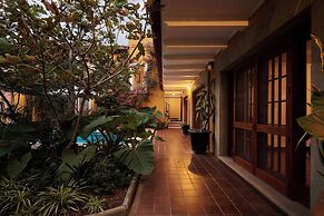 Casa Dos Parques AC Pool Garden Design Location