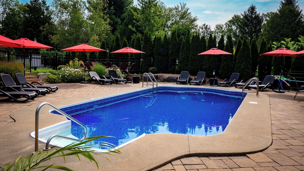 Champlain Condo 102