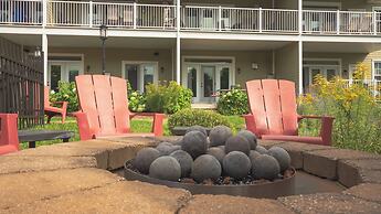 Champlain Condo 102