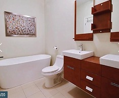Champlain Condo 102