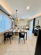 Suite Room by Echa at Alesha House
