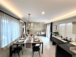 Suite Room by Echa at Alesha House