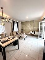 Suite Room by Echa at Alesha House