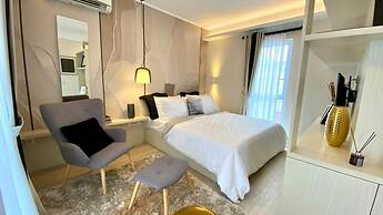 Suite Room by Echa at Alesha House