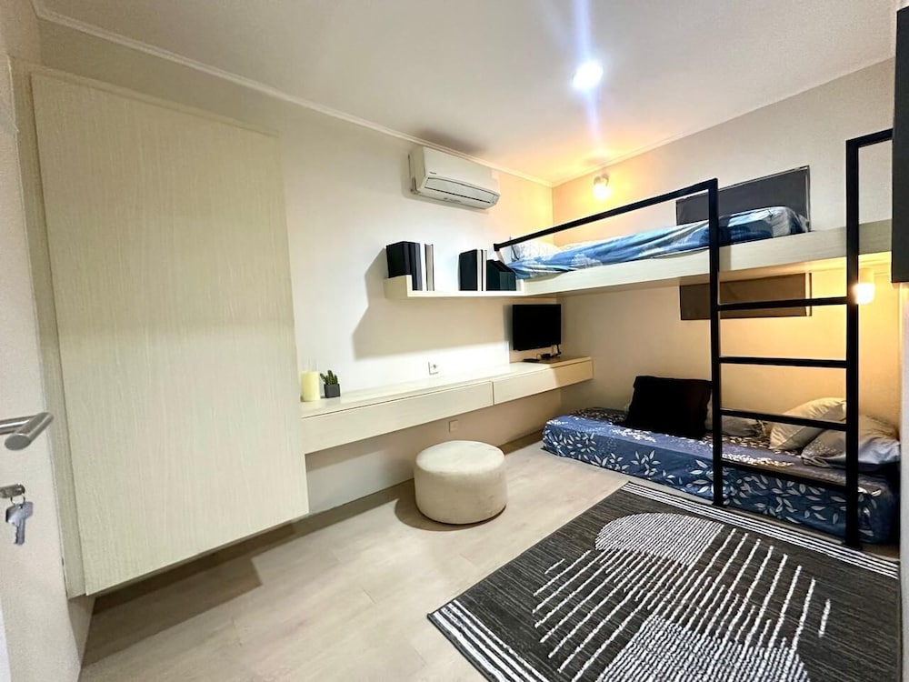 Suite Room by Echa at Alesha House