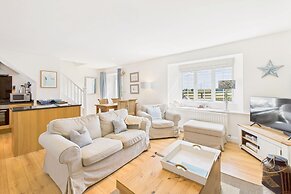 Host Stay Dove Cottage