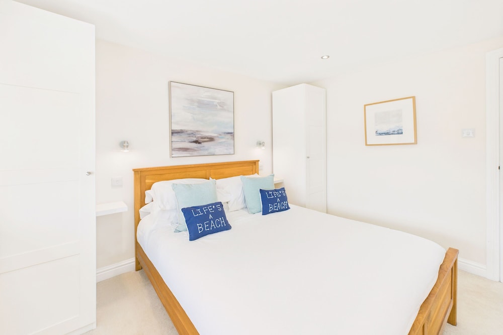 Host Stay Dove Cottage