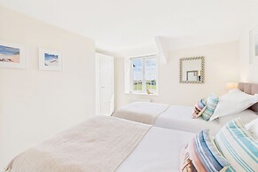 Host Stay Dove Cottage