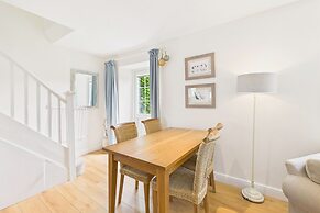 Host Stay Dove Cottage