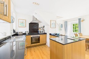 Host Stay Dove Cottage