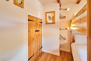 Host Stay Sunbeam Cottage