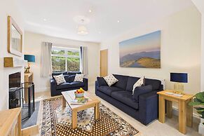 Host Stay Merrow Cottage