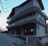 Hotel Sno Cottage