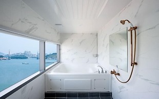 Blanc Hotel & Resort