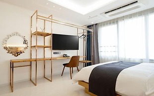 Blanc Hotel & Resort
