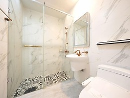 Blanc Hotel & Resort