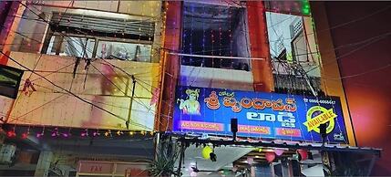 Brundavan NearVijayawada Railwaystation