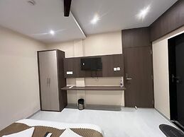 CR Residency By Glitz Hotels