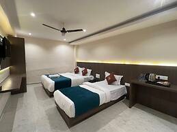 CR Residency By Glitz Hotels