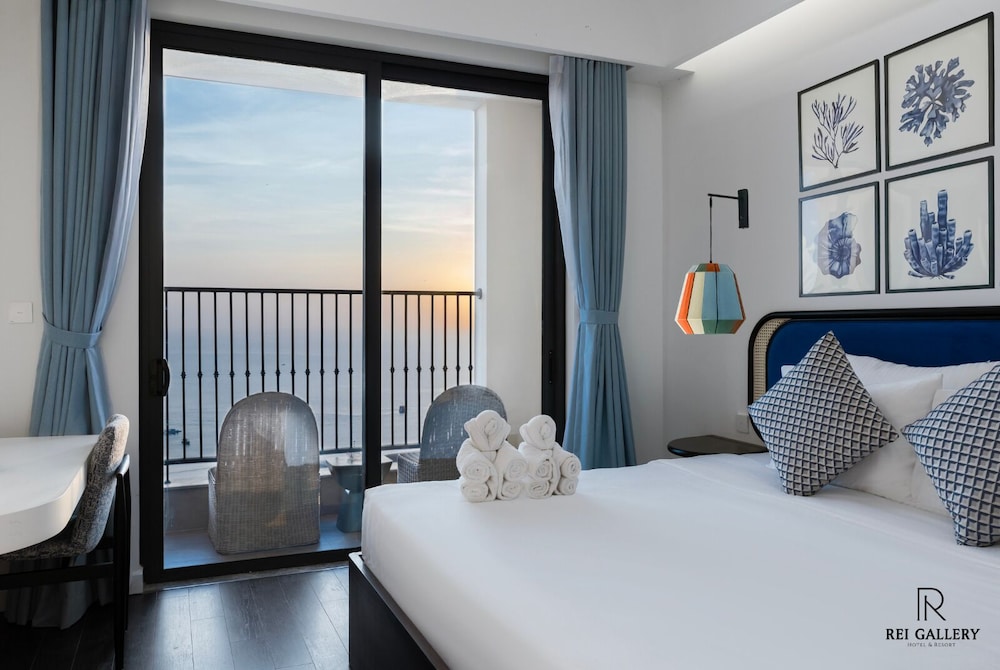The Hill Apartment Phu Quoc Firework