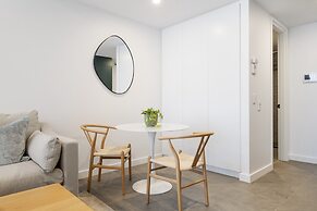Modern Studio With Rooftop and BBQ Access