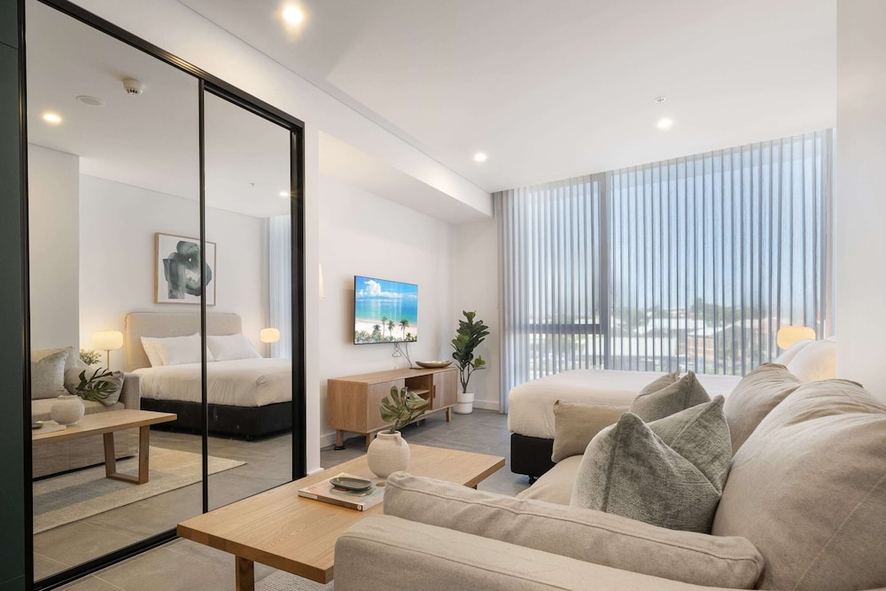 Modern Studio With Rooftop and BBQ Access