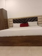 Hotel The Royal Crown