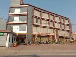 Hotel The Royal Crown