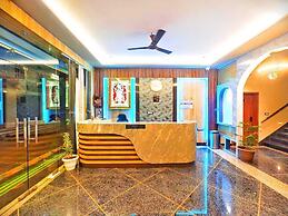 Hotel The Crystal