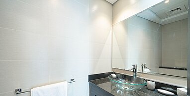 Cayan Escape Lavish 1BR with Sea View
