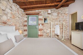 Petrino Eco Village