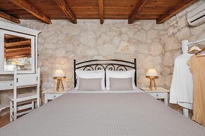 Petrino Eco Village