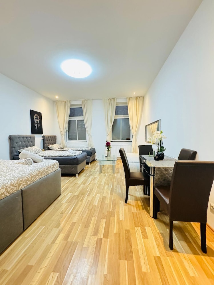 Stylish Studio Stay Near Augarten