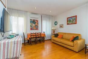 GuestHost -Sunny Dorsoduro Apartment