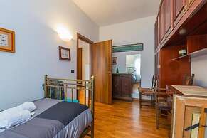 GuestHost -Sunny Dorsoduro Apartment