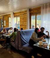 Arashan Hotel