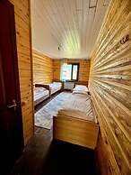 Arashan Hotel