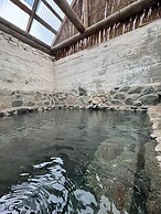 Arashan Hotel
