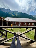 Arashan Hotel